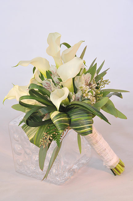 The White Mini Calla Lilly Bouquet & Matching Lilly Boutonniere